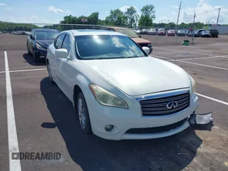 2012 Infiniti M z VIN JN1BY1AR4CM393344, wystawiony jako IAAI lot #42592504 z przebiegiem 201 910 mil mil oraz . Historia ofert i sprzedaży dostępna na DreamBid. Obrazek 1.