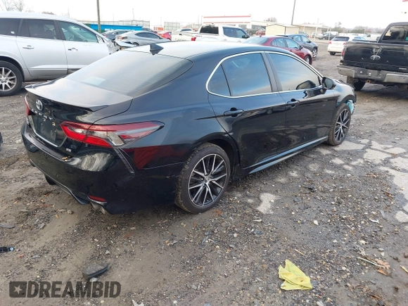 2022 Toyota Camry SE with VIN 4T1G11AK4NU640970, listed as a IAAI auction lot 41124147 with 33,472 mi miles and . Bid and sale history available at DreamBid. Image 4.