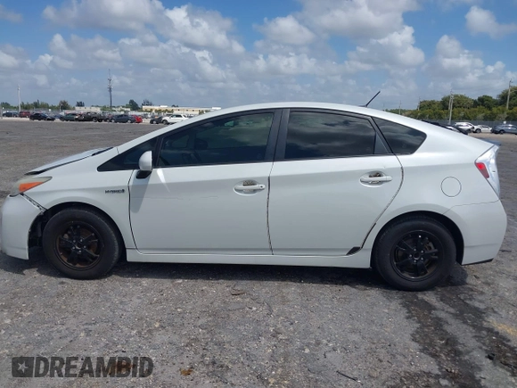 2015 Toyota Prius Four with VIN JTDKN3DU0F0479215, listed as a IAAI auction lot 41949034 with 173,028 mi miles. Bid and sale history available at carsss.com. Image 14.