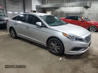 2017 Hyundai Sonata 2.4L z VIN 5NPE24AFXHH517525, wystawiony jako Copart lot #59857265 z przebiegiem 172 374 mil mil oraz Nie do naprawy • Non repairable. Historia ofert i sprzedaży dostępna na DreamBid. Obrazek 4.
