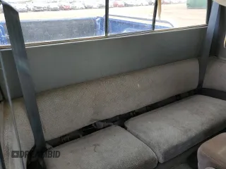 1995 Dodge Dakota z VIN 1B7GG23Y4SS124349, wystawiony jako Copart lot #55723114 z przebiegiem 136 156 mil mil oraz Tytuł czysty. Historia ofert i sprzedaży dostępna na DreamBid. Obrazek 10.