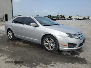 2012 Ford Fusion SE z VIN 3FAHP0HA1CR218938, wystawiony jako Copart lot #59588135 z przebiegiem 111 243 mil mil oraz Szkoda całkowita • Salvage title. Historia ofert i sprzedaży dostępna na DreamBid. Obrazek 4.