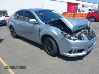2014 Subaru Legacy Limited z VIN 4S3BMBL66E3035771, wystawiony jako IAAI lot #42413548 z przebiegiem 125 645 mil mil oraz . Historia ofert i sprzedaży dostępna na DreamBid. Obrazek 1.