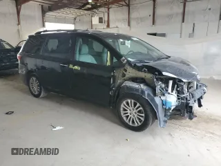 2017 Toyota Sienna XLE Auto Access Seat z VIN 5TDYZ3DC6HS799757, wystawiony jako Copart lot #60810605 z przebiegiem 195 449 mil mil oraz Szkoda całkowita • Salvage title. Historia ofert i sprzedaży dostępna na DreamBid. Obrazek 4.