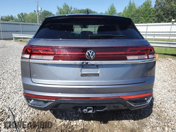 2025 Volkswagen Atlas SE with VIN 1V2WE2CA9SC203108, listed as a Copart auction lot 58047635 with 12,302 mi miles and Clean title. Bid and sale history available at DreamBid. Image 6.