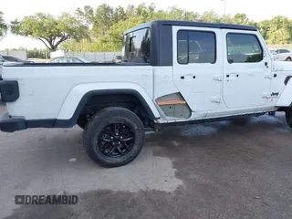 2023 Jeep Gladiator Sport с VIN 1C6HJTAG2PL504790, выставлен на аукционе IAAI как лот 42096857 с пробегом 51 741 миль миль и . История ставок и продаж доступна на DreamBid. Изображение 6.
