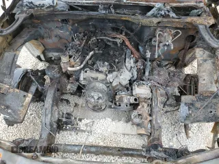 2002 GMC Sierra 1500HD SLE z VIN 1GTGC13U32F200333, wystawiony jako Copart lot #44766165 z przebiegiem Nie podano mil oraz Nie do naprawy • Non repairable. Historia ofert i sprzedaży dostępna na DreamBid. Obrazek 11.