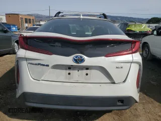2020 Toyota Prius LE with VIN JTDKARFP3L3153702, listed as a Copart auction lot 44709075 with 124,125 mi miles and Salvage Title. Bid and sale history available at DreamBid. Image 6.