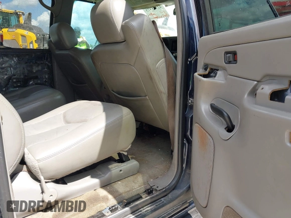 2005 GMC Yukon XL SLE with VIN 3GKEC16Z75G176396, listed as a IAAI auction lot 42355373 with 239,300 mi miles and . Bid and sale history available at DreamBid. Image 8.
