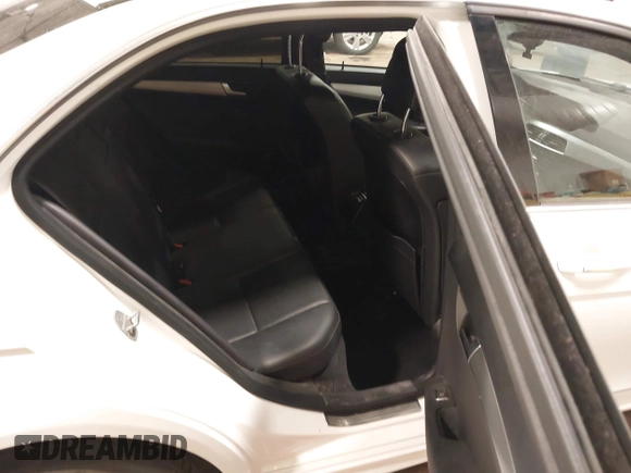2013 Mercedes-Benz C 300 Sport с VIN WDDGF8AB3DR297543, выставлен на аукционе IAAI как лот 42323929 с пробегом 132 059 миль миль и . История ставок и продаж доступна на DreamBid. Изображение 8.