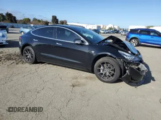 2019 Tesla Model 3 Mid Range z VIN 5YJ3E1EA8KF424584, wystawiony jako Copart lot #51331635 z przebiegiem 87 355 mil mil oraz Szkody całkowita. Historia ofert i sprzedaży dostępna na DreamBid. Obrazek 4.