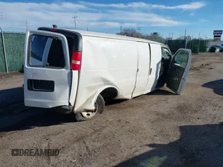 2020 Chevrolet Express Cargo Van with VIN 1GCWGBFP1L1125593, listed as a IAAI auction lot 41514331 with 204,887 mi miles. Bid and sale history available at carsss.com. Image 4.