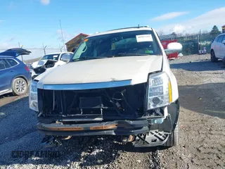 2011 Cadillac Escalade EXT Luxury with VIN 3GYT4MEF3BG221610, listed as a IAAI auction lot 40902182 with 81,580 mi miles. Bid and sale history available at carsss.com. Image 13.