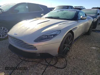 2017 Aston Martin DB11 z VIN SCFRMFAV6HGL00560, wystawiony jako Copart lot #62420112 z przebiegiem Nie podano mil oraz . Historia ofert i sprzedaży dostępna na DreamBid. Obrazek 2.