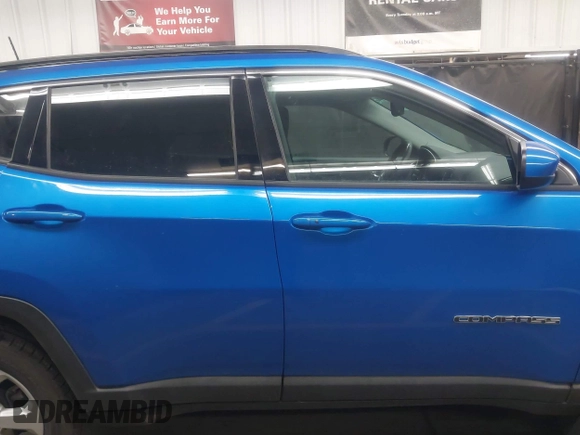 2019 Jeep Compass Latitude z VIN 3C4NJDBB3KT595277, wystawiony jako IAAI lot #42098822 z przebiegiem 68 574 mil mil oraz . Historia ofert i sprzedaży dostępna na DreamBid. Obrazek 14.