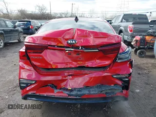 2021 Kia Forte LXS z VIN 3KPF24AD6ME324595, wystawiony jako IAAI lot #41743563 z przebiegiem 54 597 mil mil oraz . Historia ofert i sprzedaży dostępna na DreamBid. Obrazek 16.