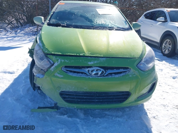 2013 Hyundai Accent GL with VIN KMHCT5AE5DU115490, listed as a IAAI auction lot 41598395 with 86,610 mi miles. Bid and sale history available at carsss.com. Image 18.