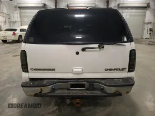 2002 Chevrolet Suburban LT with VIN 3GNFK16Z62G349461, listed as a Copart auction lot 50222035 with 384,687 mi miles and Salvage Title. Bid and sale history available at carsss.com. Image 6.