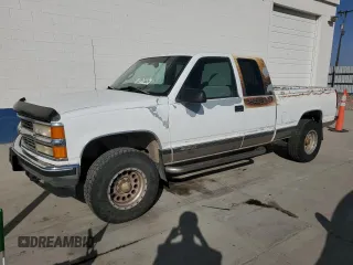 1998 Chevrolet Silverado 1500 with VIN 1GCEK19R5WR151461, listed as a Copart auction lot 52817565 with 237,790 mi miles and Clean Title. Bid and sale history available at DreamBid. Image 1.