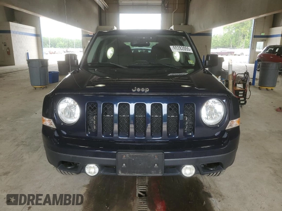 2015 Jeep Patriot Latitude z VIN 1C4NJRFB5FD125674, wystawiony jako Copart lot #60282055 z przebiegiem 73 330 mil mil oraz Szkoda całkowita • Salvage title. Historia ofert i sprzedaży dostępna na DreamBid. Obrazek 5.