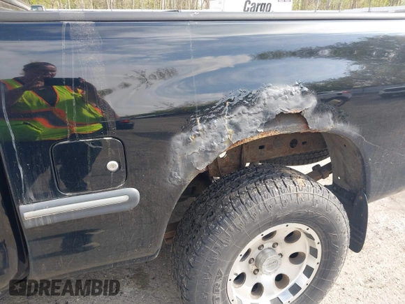 2000 Toyota Tundra SR5 with VIN 5TBBT4411YS094319, listed as a IAAI auction lot 42178871 with 210,339 mi miles and . Bid and sale history available at DreamBid. Image 6.