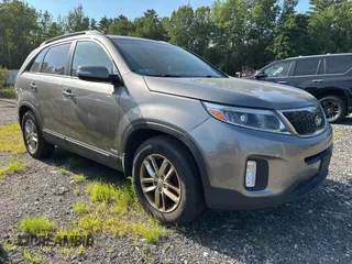 2015 Kia Sorento LX with VIN 5XYKTCA65FG604912, listed as a IAAI auction lot 42841668 with 125,988 mi miles and . Bid and sale history available at DreamBid. Image 1.