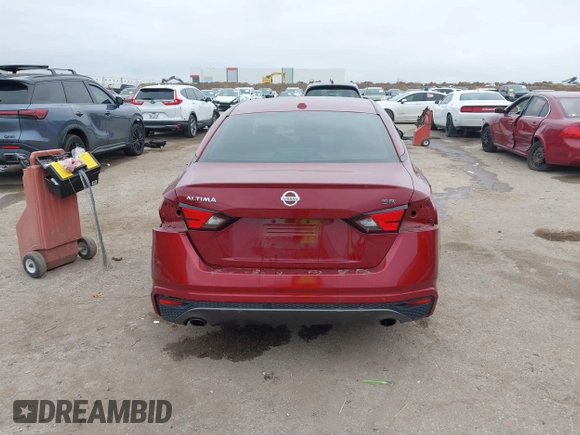 2019 Nissan Altima 2.5 SR with VIN 1N4BL4CV8KC130694, listed as a IAAI auction lot 41470674 with 44,827 mi miles. Bid and sale history available at carsss.com. Image 6.