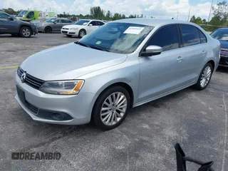 2011 Volkswagen Jetta SEL with VIN 3VWLX7AJ1BM352557, listed as a IAAI auction lot 42569321 with 130,321 mi miles and . Bid and sale history available at DreamBid. Image 2.