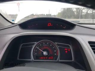 2007 Honda Civic Si z VIN 2HGFG21527H701173, wystawiony jako IAAI lot #42022118 z przebiegiem 118 576 mil mil oraz . Historia ofert i sprzedaży dostępna na DreamBid. Obrazek 7.