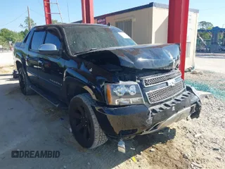 2007 Chevrolet Avalanche LTZ with VIN 3GNFK12307G246240, listed as a IAAI auction lot 41781994 with 170,140 mi miles. Bid and sale history available at carsss.com. Image 1.