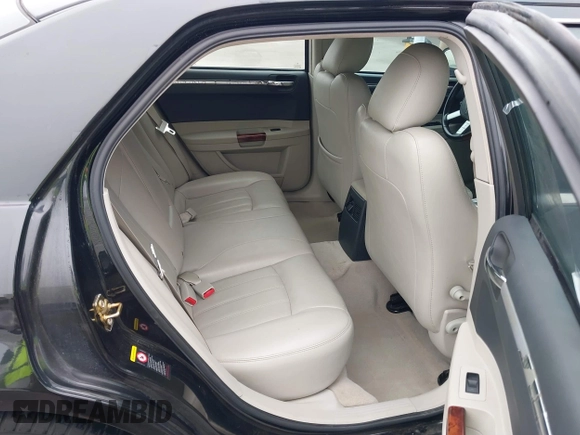 2005 Chrysler 300 with VIN 2C3AA63H45H674987, listed as a IAAI auction lot 41560730 with 101,659 mi miles. Bid and sale history available at carsss.com. Image 8.