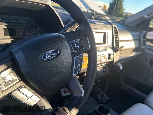 2018 Ford F-450 with VIN 1FD0X4GT2JEC54764, listed as a Copart auction lot 82886554 with 417,934 mi miles and Clean title. Bid and sale history available at DreamBid. Image 9.
