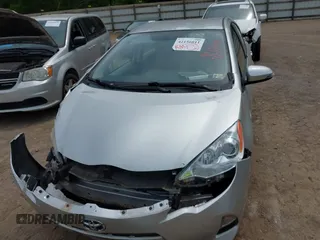 2014 Toyota Prius One z VIN JTDKDTB35E1061058, wystawiony jako IAAI lot #42156011 z przebiegiem 105 196 mil mil oraz . Historia ofert i sprzedaży dostępna na DreamBid. Obrazek 12.