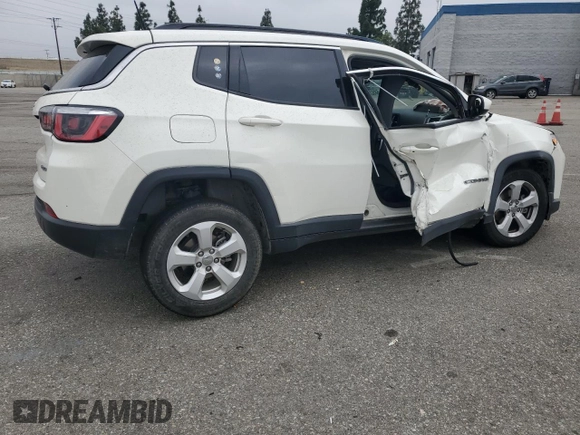 2018 Jeep Compass Latitude with VIN 3C4NJDBB6JT481739, listed as a Copart auction lot 58528565 with 97,788 mi miles and Salvage title. Bid and sale history available at DreamBid. Image 3.