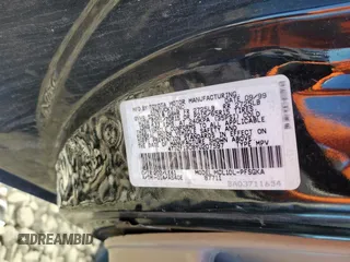 2000 Toyota Sienna LE with VIN 4T3ZF13C8YU207597, listed as a Copart auction lot 81250634 with 250,567 mi miles and Salvage Title. Bid and sale history available at carsss.com. Image 13.