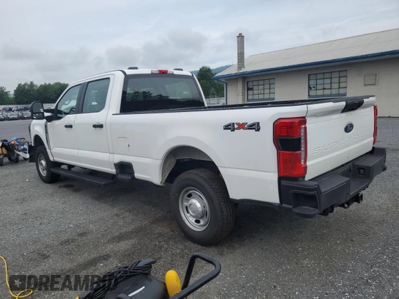 2024 Ford F-250 XL z VIN 1FT7W2BA9REC55812, wystawiony jako Copart lot #64114595 z przebiegiem 12 778 mil mil oraz Czysty tytuł • Clean title. Historia ofert i sprzedaży dostępna na DreamBid. Obrazek 2.