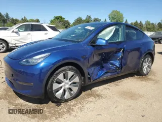 2021 Tesla Model Y Long Range z VIN 5YJYGDEE0MF099467, wystawiony jako Copart lot #56228965 z przebiegiem 43 365 mil mil oraz Szkoda całkowita • Salvage title. Historia ofert i sprzedaży dostępna na DreamBid. Obrazek 1.