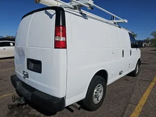2013 Chevrolet Express Cargo z VIN 1GCWGFCA8D1175464, wystawiony jako IAAI lot #42409029 z przebiegiem 166 299 mil mil oraz . Historia ofert i sprzedaży dostępna na DreamBid. Obrazek 35.