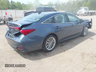 2019 Toyota Avalon XLE z VIN 4T1BZ1FB0KU030278, wystawiony jako IAAI lot #41984852 z przebiegiem 127 165 mil mil oraz . Historia ofert i sprzedaży dostępna na DreamBid. Obrazek 4.