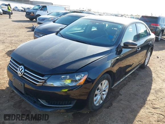2015 Volkswagen Passat Limited Edition Edition z VIN 1VWAT7A3XFC068792, wystawiony jako IAAI lot #41704551 z przebiegiem 89 388 mil mil oraz . Historia ofert i sprzedaży dostępna na DreamBid. Obrazek 2.