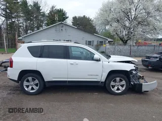 2014 Jeep Compass Latitude with VIN 1C4NJCEB8ED518193, listed as a IAAI auction lot 41957771 with 175,549 mi miles. Bid and sale history available at carsss.com. Image 14.
