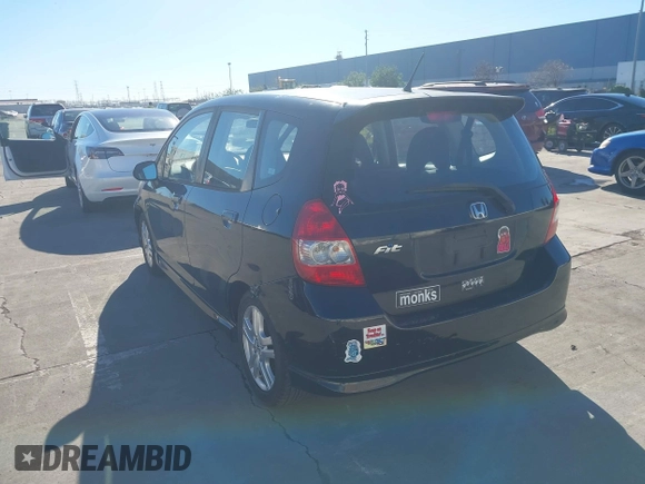 2007 Honda Fit Sport with VIN JHMGD37697S046406, listed as a IAAI auction lot 41302012 with 230,318 mi miles. Bid and sale history available at carsss.com. Image 3.