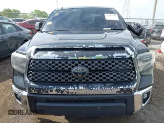 2018 Toyota Tundra SR5 z VIN 5TFDW5F15JX766487, wystawiony jako IAAI lot #42201299 z przebiegiem 251 069 mil mil oraz . Historia ofert i sprzedaży dostępna na DreamBid. Obrazek 12.