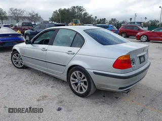 2001 BMW 3 Series 330i with VIN WBAAV53471F167498, listed as a IAAI auction lot 41586979 with 171,825 mi miles. Bid and sale history available at carsss.com. Image 3.