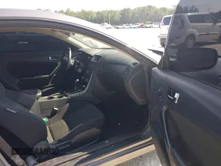2012 Hyundai Genesis Coupe 2.0T с VIN KMHHT6KDXCU071745, выставлен на аукционе IAAI как лот 42833359 с пробегом 108 271 миль миль и . История ставок и продаж доступна на DreamBid. Изображение 5.