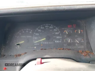 1997 Chevrolet Tahoe z VIN 1GNEK13R3VJ416827, wystawiony jako IAAI lot #42041780 z przebiegiem 143 566 mil mil oraz . Historia ofert i sprzedaży dostępna na DreamBid. Obrazek 7.
