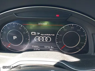2018 Audi Q7 Premium Plus with VIN WA1LAAF70JD027840, listed as a IAAI auction lot 41695181 with 71,693 mi miles. Bid and sale history available at carsss.com. Image 7.