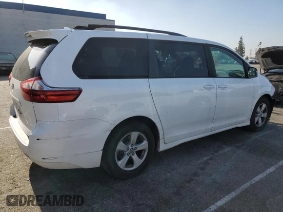 2020 Toyota Sienna LE Auto Access Seat с VIN 5TDKZ3DC8LS038386, выставлен на аукционе Copart как лот 57040115 с пробегом 87 245 миль миль и Списание • Salvage title. История ставок и продаж доступна на DreamBid. Изображение 3.