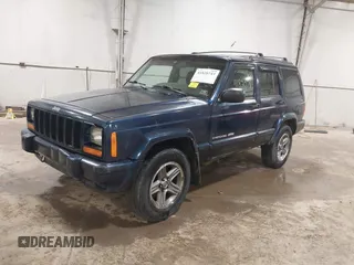 2000 Jeep Cherokee Classic with VIN 1J4FF58SXYL142372, listed as a IAAI auction lot 41820743 with 131,526 mi miles. Bid and sale history available at carsss.com. Image 2.