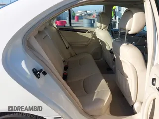 2007 Mercedes-Benz C 280 Luxury z VIN WDBRF54H47A945054, wystawiony jako IAAI lot #41670980 z przebiegiem 119 148 mil mil oraz . Historia ofert i sprzedaży dostępna na DreamBid. Obrazek 8.